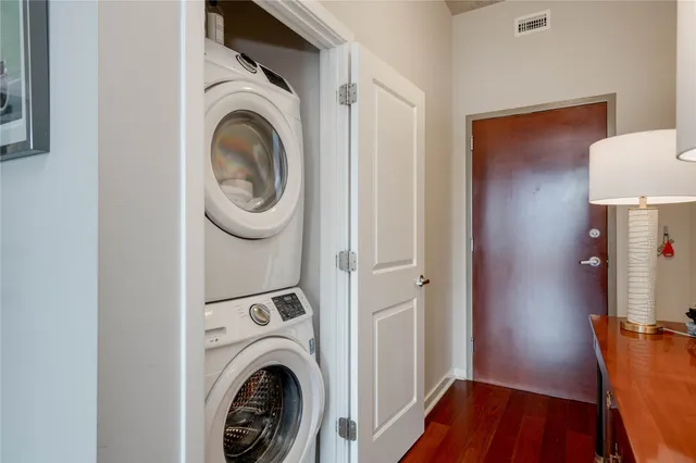 $3,750 | 360 Nueces Street, Unit 1517, Austin, TX 78701