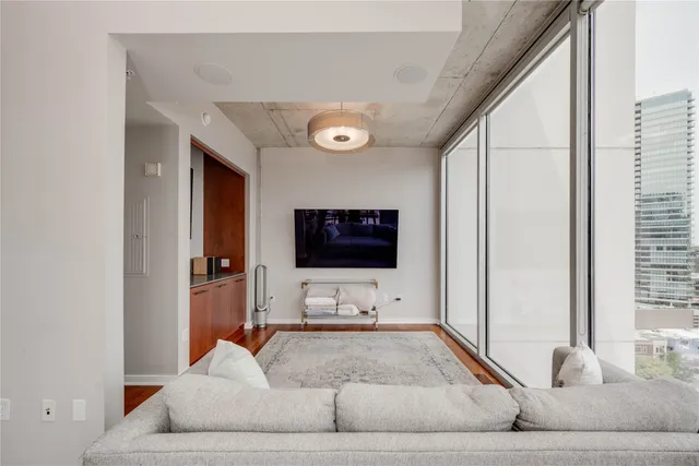 $3,750 | 360 Nueces Street, Unit 1517, Austin, TX 78701