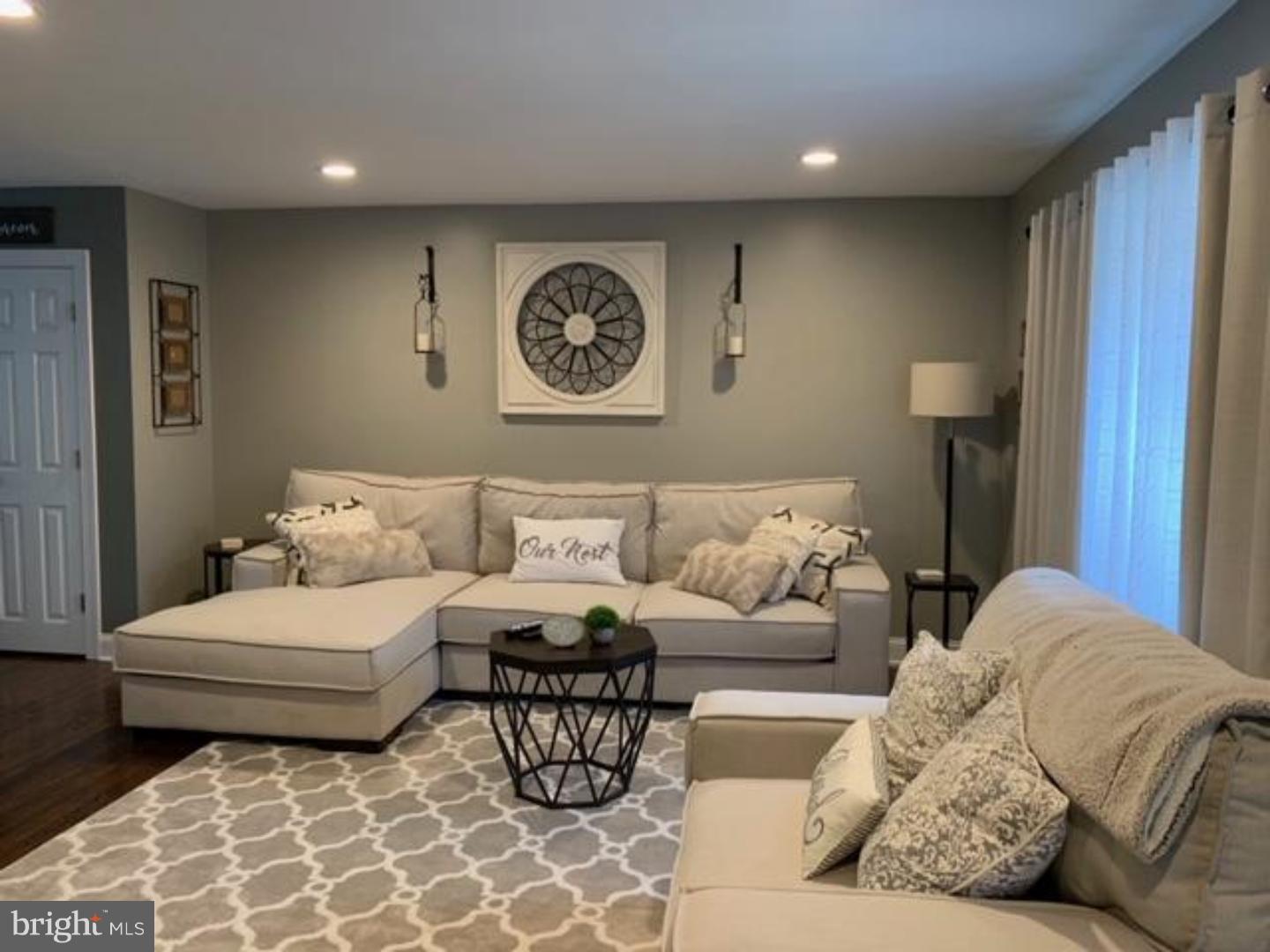 12707 Kenny Road Philadelphia, PA 19154 - Photo 4 of 23 Gallery Image 4