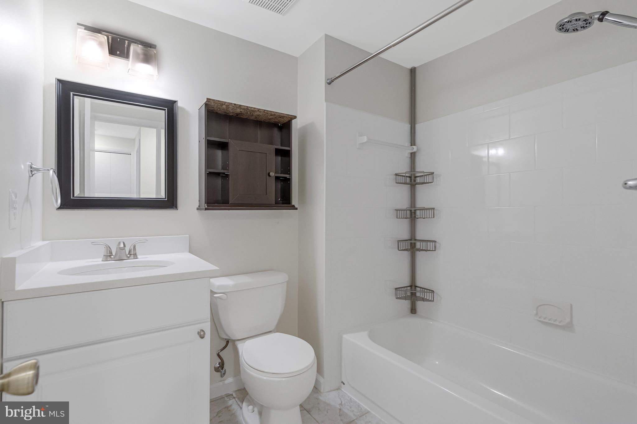 203 Greenfield Court Sterling, VA 20164 - Photo 18 of 48