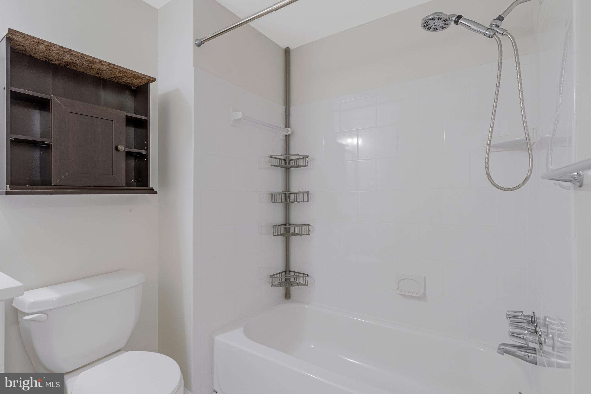 203 Greenfield Court Sterling, VA 20164 - Photo 19 of 48