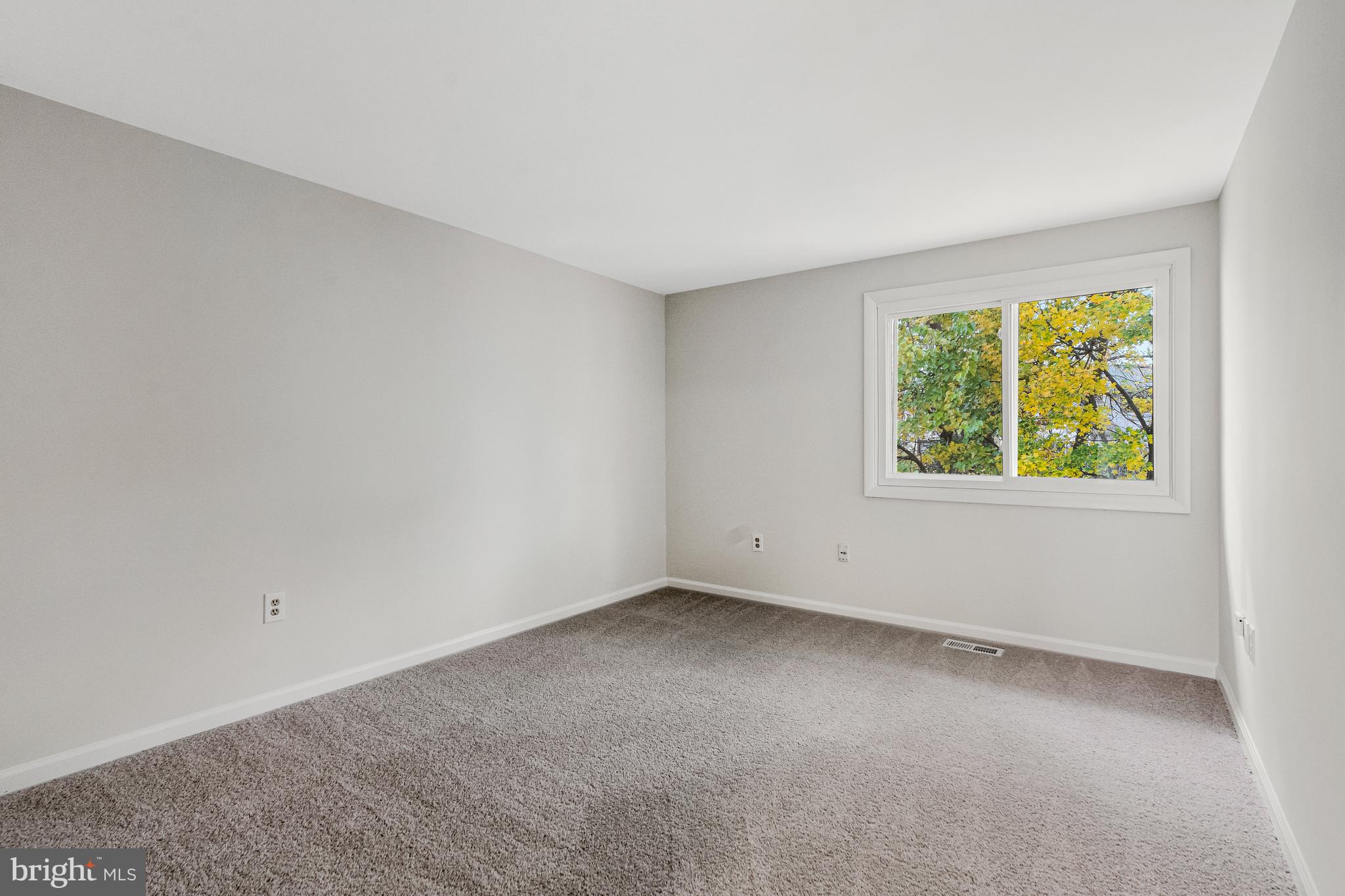 203 Greenfield Court Sterling, VA 20164 - Photo 22 of 48