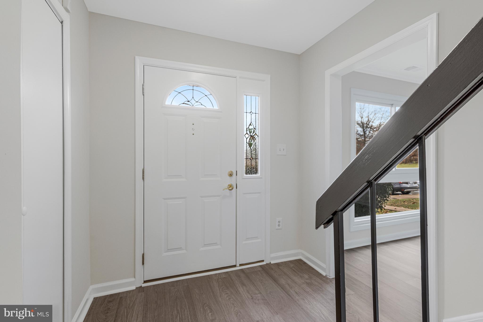 203 Greenfield Court Sterling, VA 20164 - Photo 6 of 48