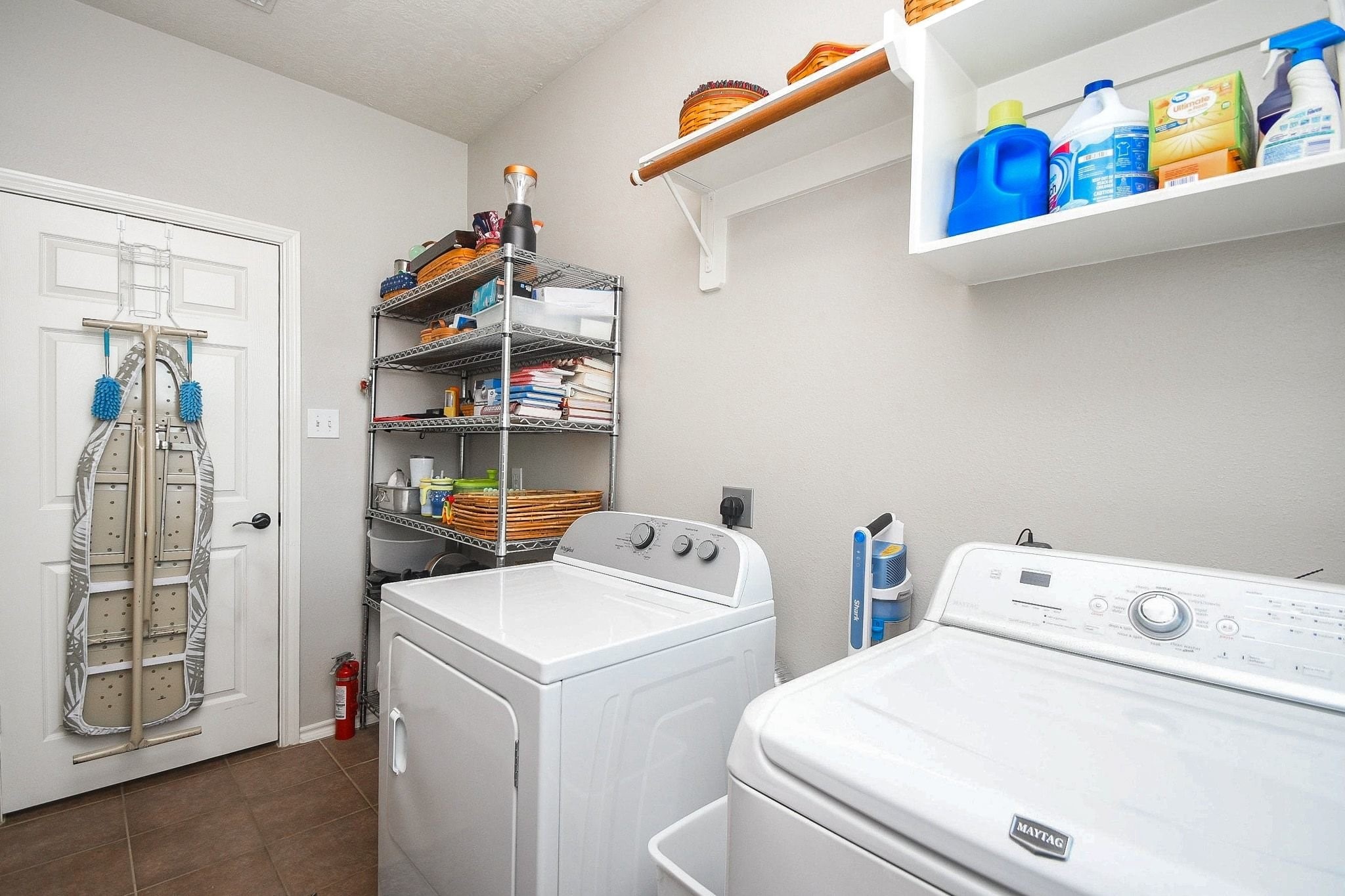 2402 Ligustrum Flower Drive Spring, TX 77388 - Photo 25 of 29 Oversized utility room.