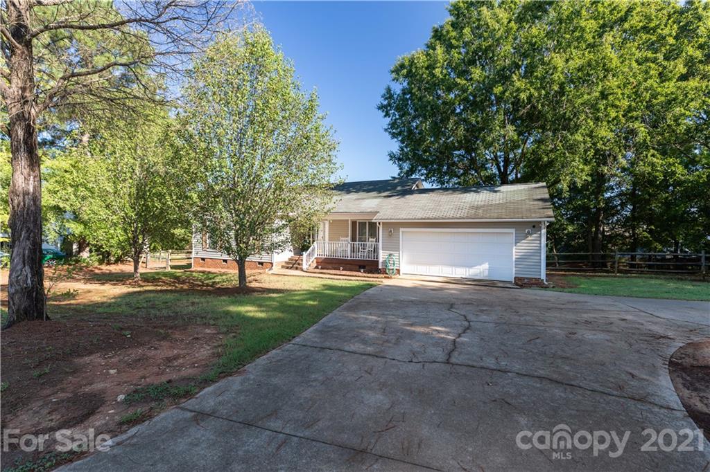826 East Rambo Road Rock Hill, SC 29730 - Photo 2 of 36 Gallery Image 2