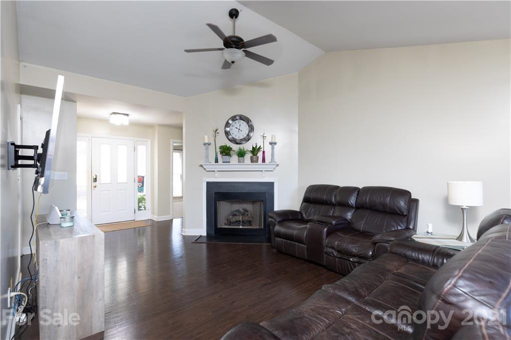 826 East Rambo Road Rock Hill, SC 29730 - Photo 8 of 36 Gallery Image 8