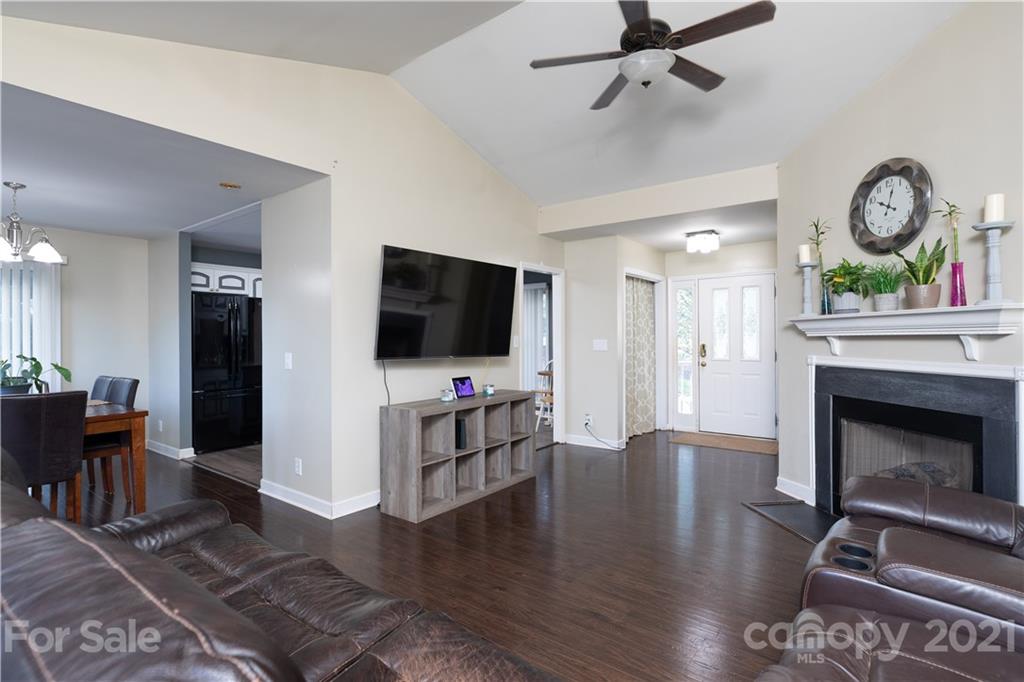 826 East Rambo Road Rock Hill, SC 29730 - Photo 9 of 36 Gallery Image 9