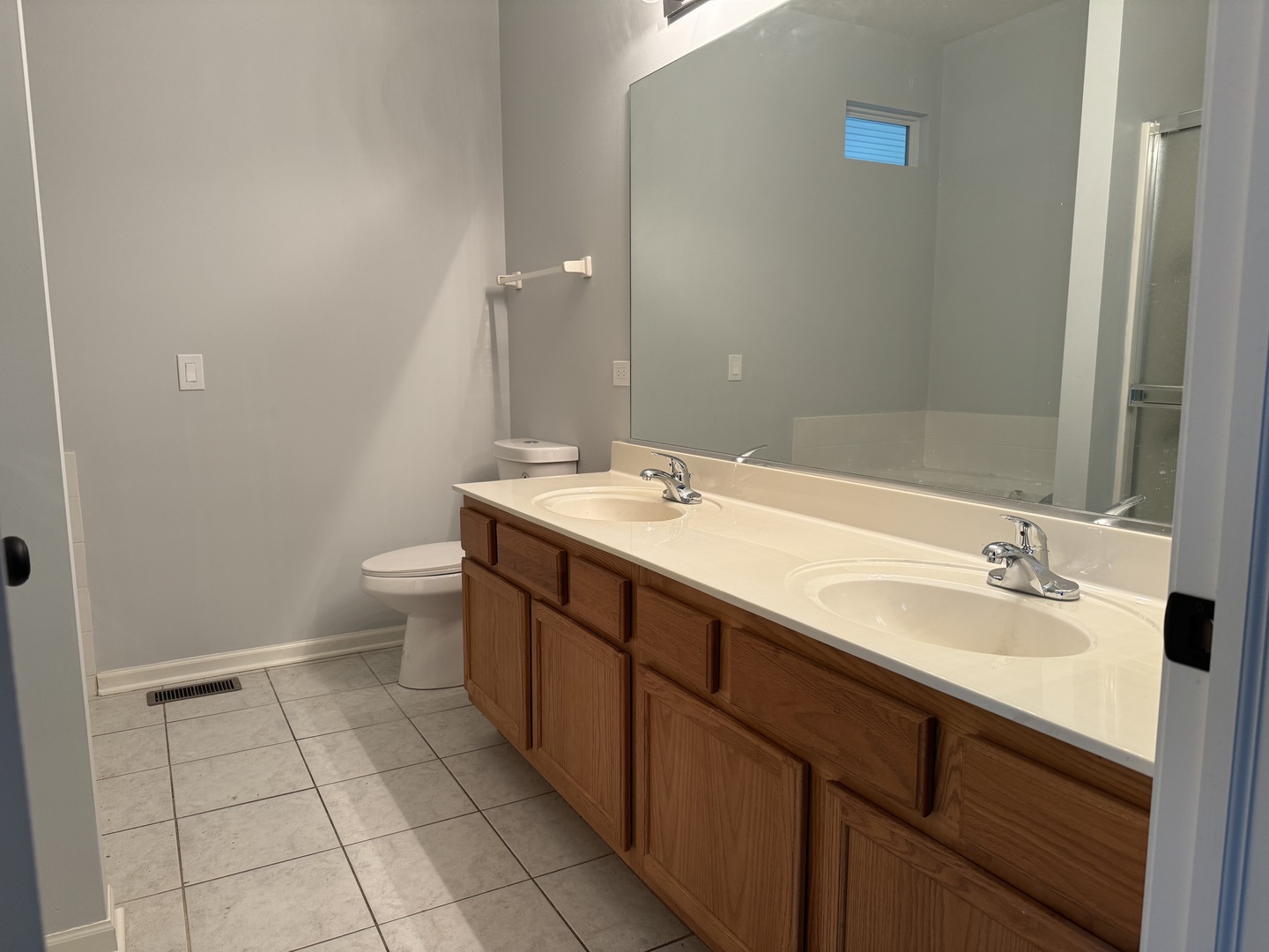 726 Pentwater Road Romeoville, IL 60446 - Photo 13 of 66 Gallery Image 13