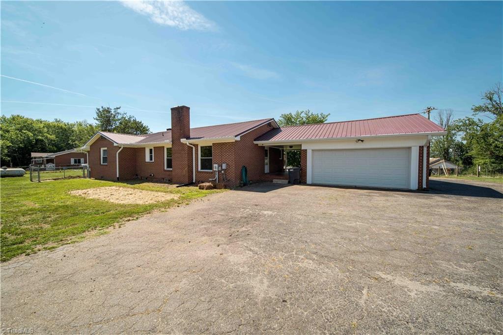 5800 Bethel Road Jonesville, NC 28642 - Photo 13 of 36
