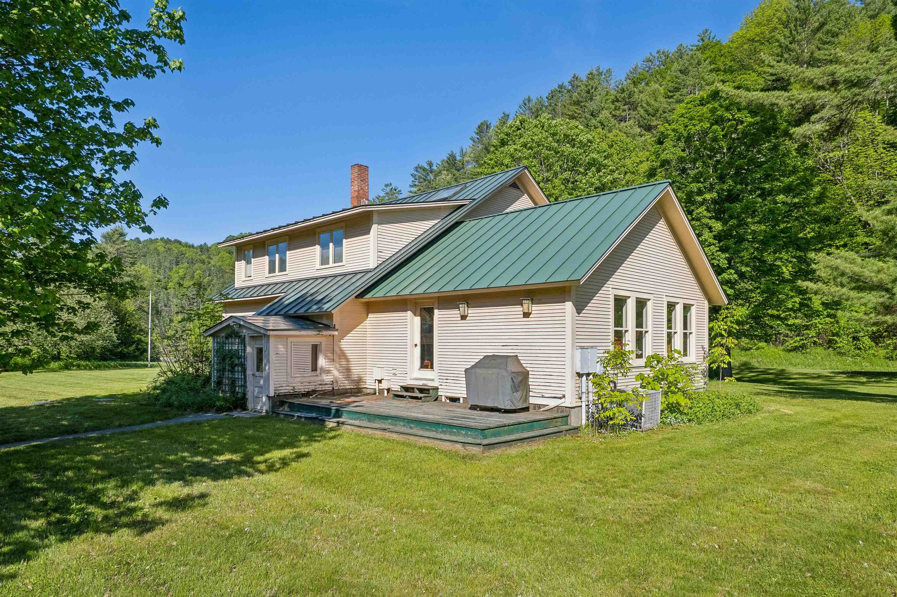 4 Larkin Road Tunbridge, VT 05077 - Photo 4 of 24