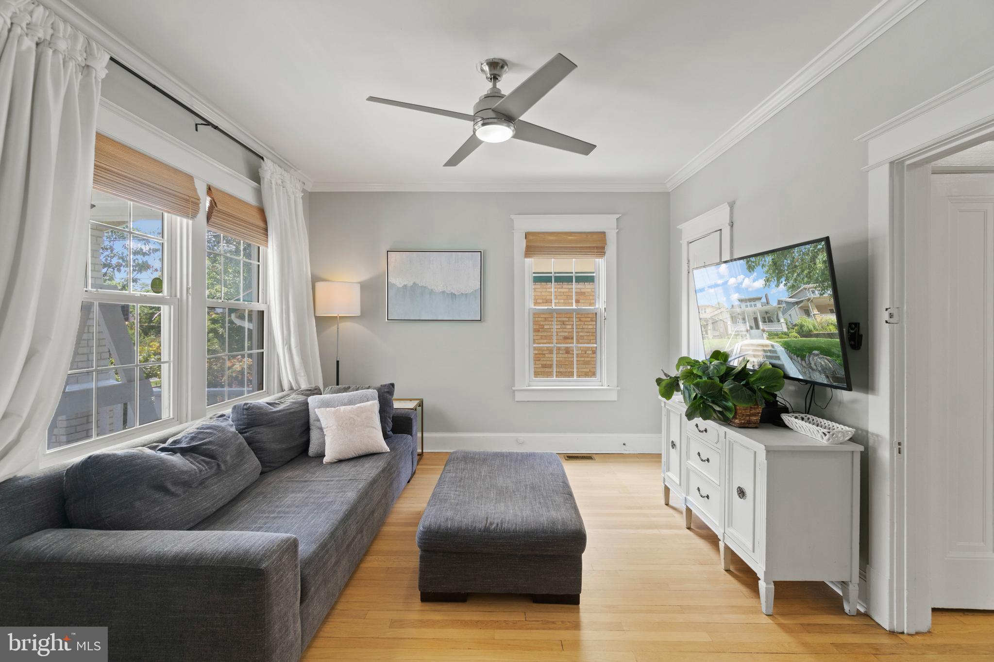 819 Aspen Street Northwest Washington, DC 20012 - Photo 11 of 33 Family Room