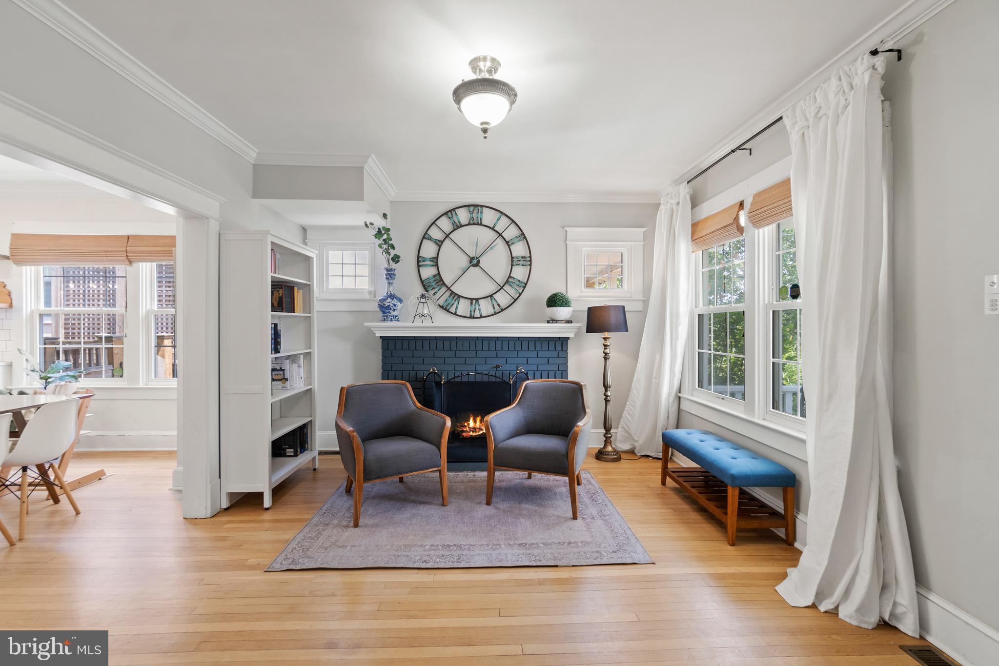 819 Aspen Street Northwest Washington, DC 20012 - Photo 3 of 33 Living Room