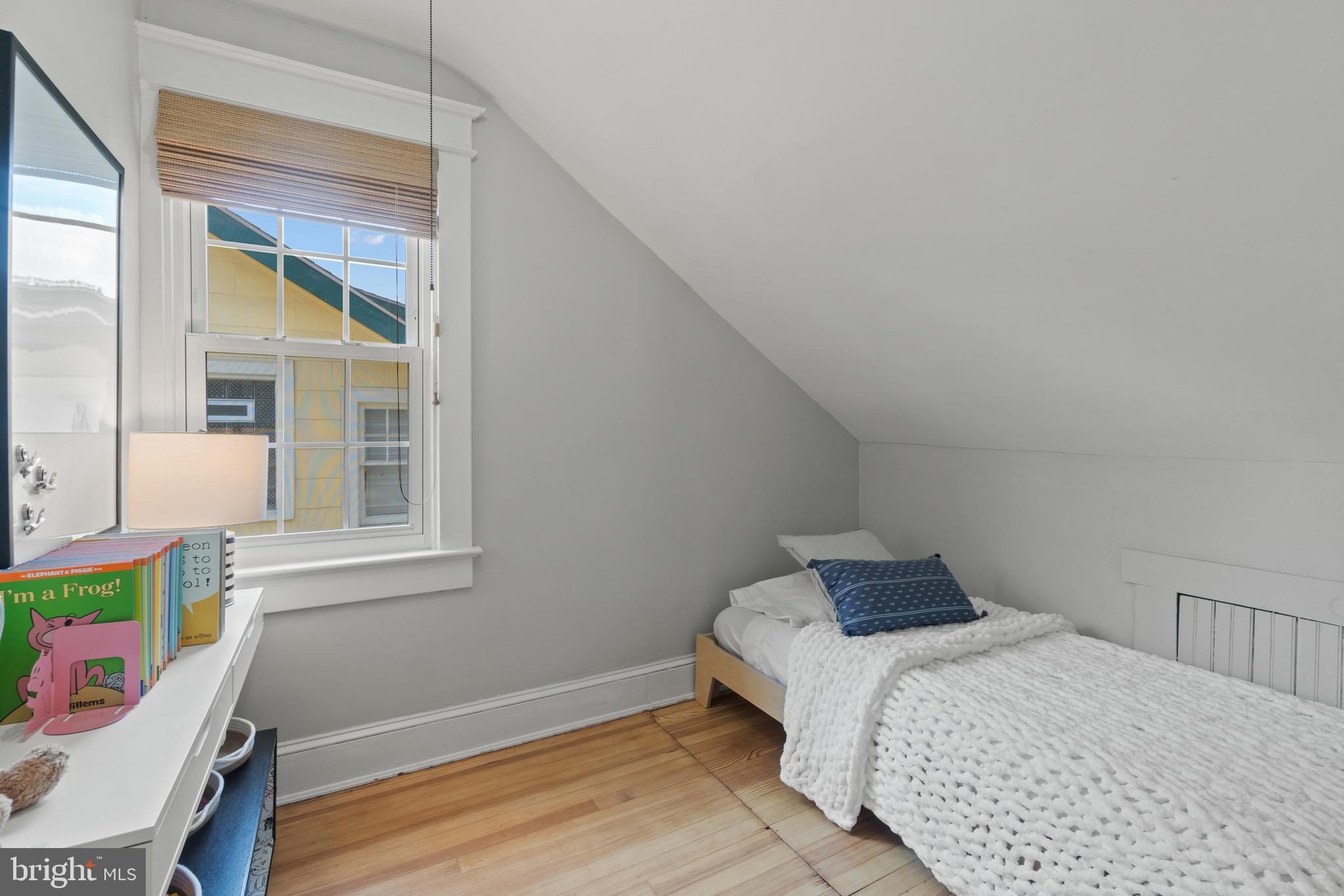 819 Aspen Street Northwest Washington, DC 20012 - Photo 22 of 33 Bedroom 3