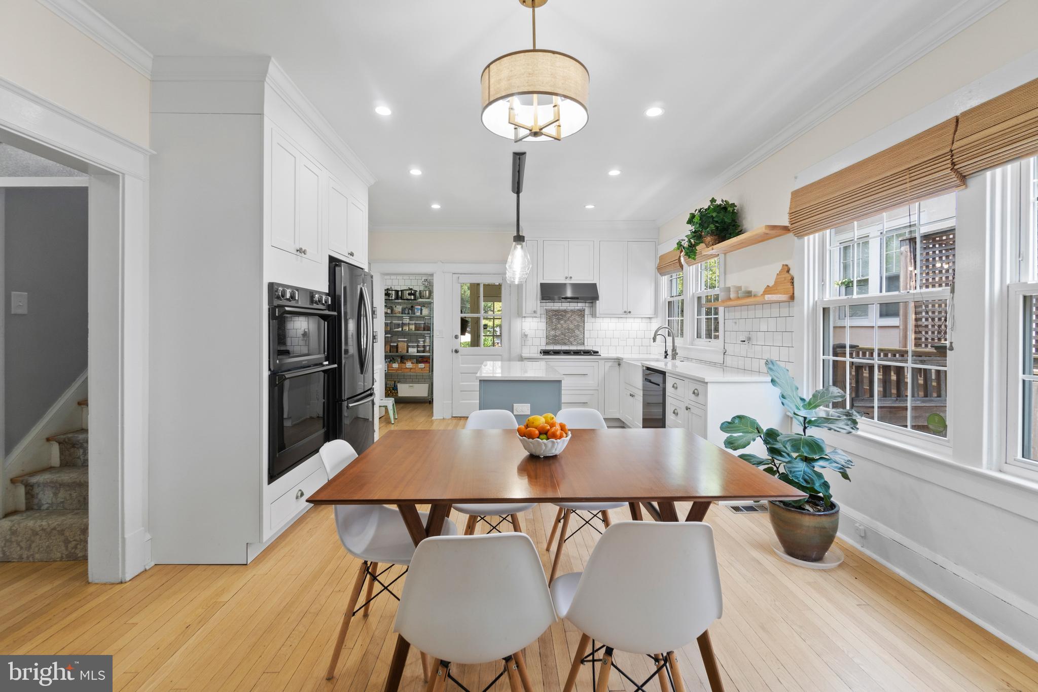 819 Aspen Street Northwest Washington, DC 20012 - Photo 4 of 33 Dining Area