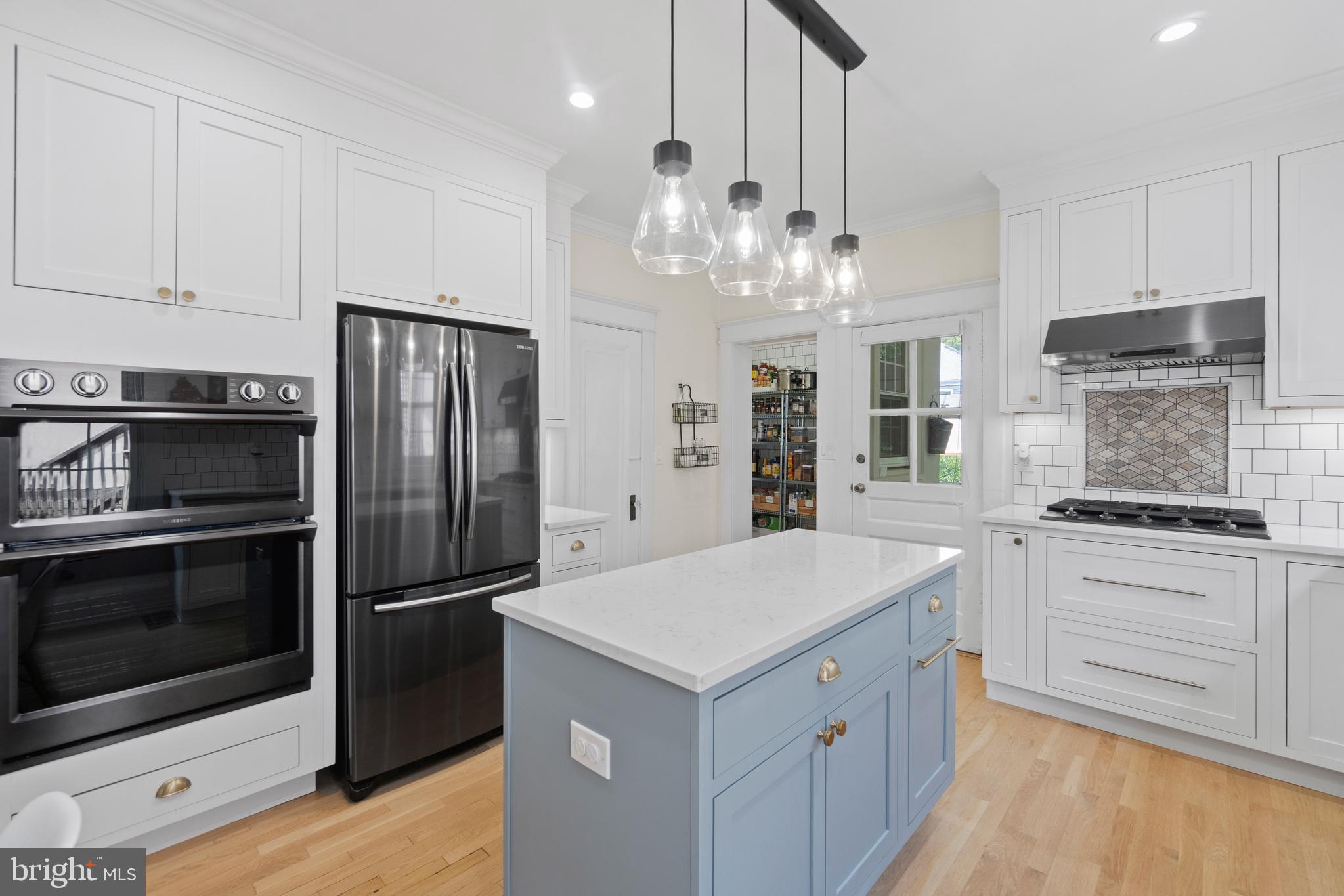 819 Aspen Street Northwest Washington, DC 20012 - Photo 8 of 33