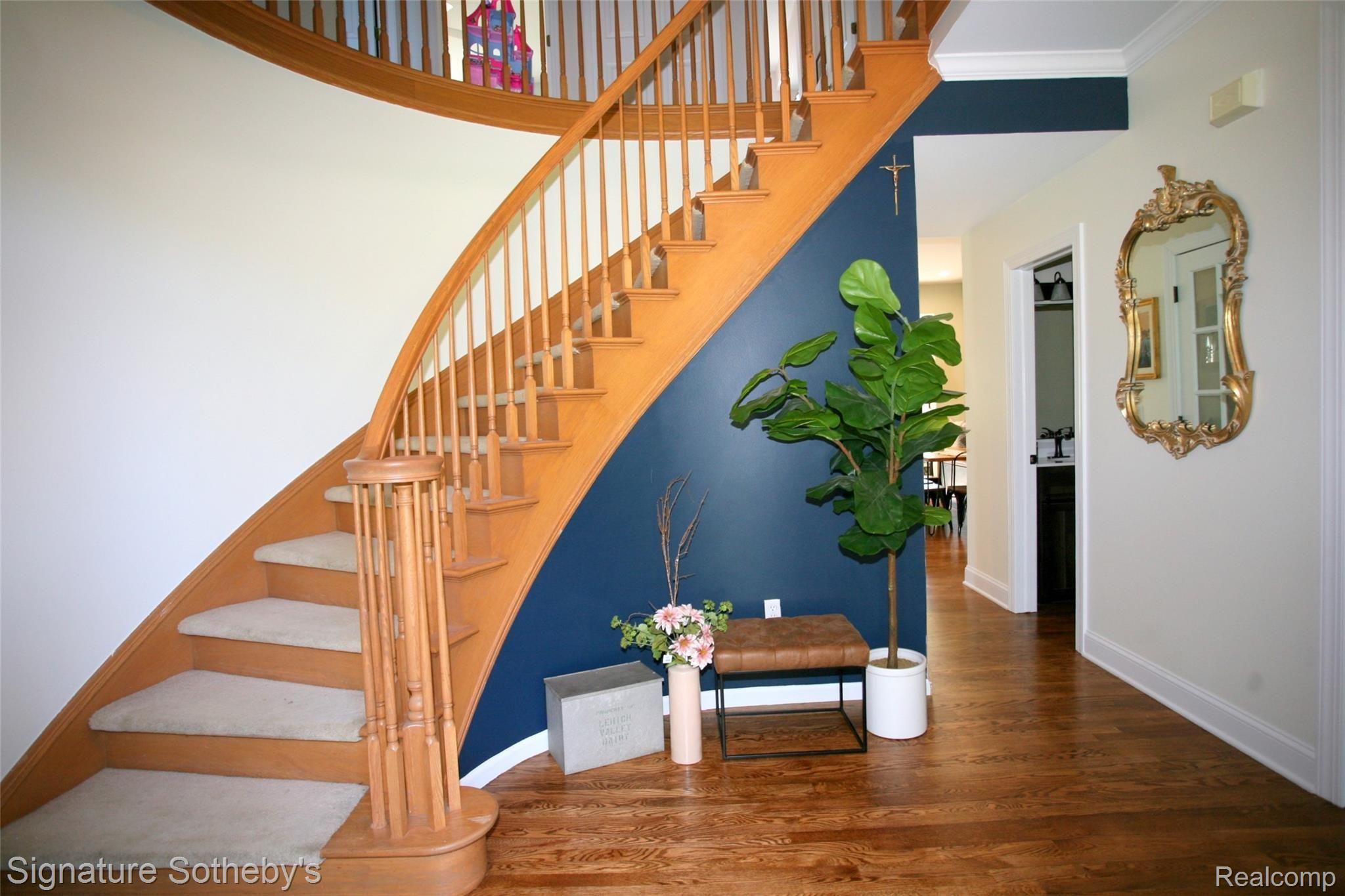 5032 Ashford Road Clarkston, MI 48348 - Photo 13 of 49 Welcoming Entry