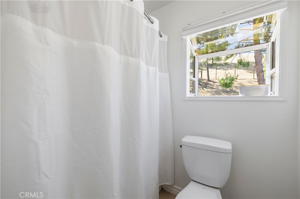 28235 Royal Road Castaic, CA 91384 - Photo 21 of 37 primary bathroom