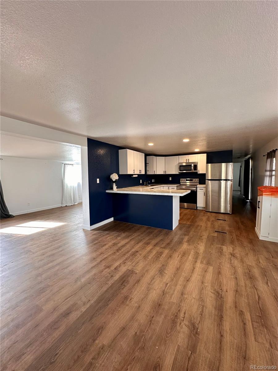 575 2nd Street Bennett, CO 80102 - Photo 5 of 10