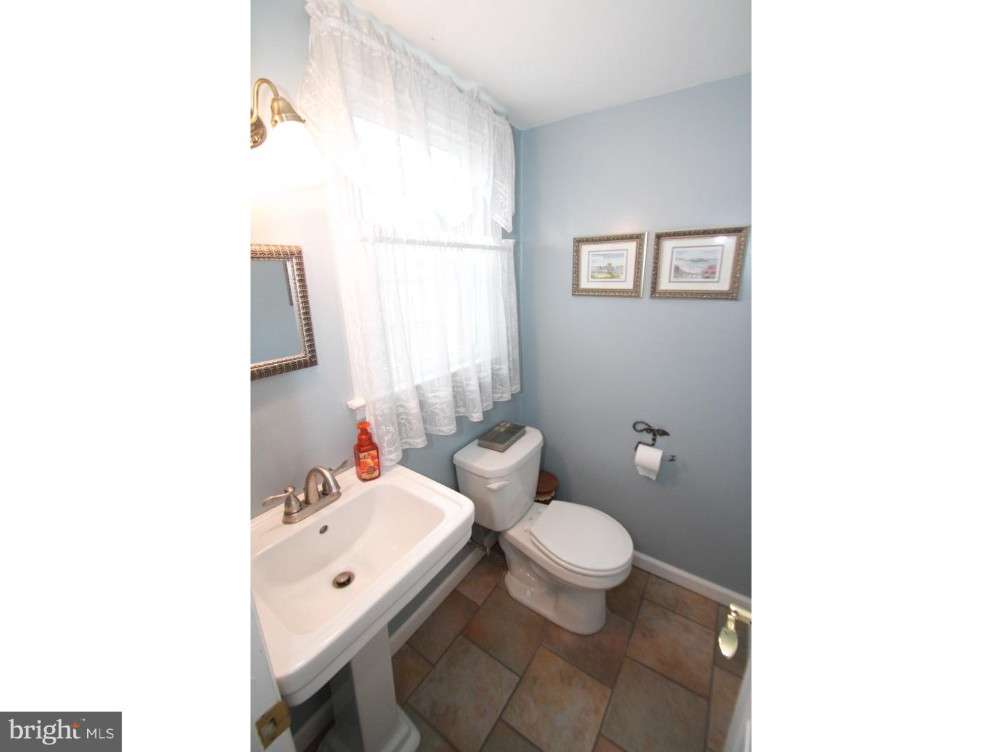 8821 Patton Road Wyndmoor, PA 19038 - Photo 11 of 25 Gallery Image 11