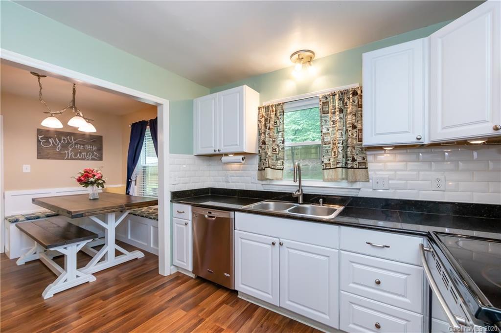 906 Falls Church Road Charlotte, NC 28270 - Photo 17 of 48 Gallery Image 17