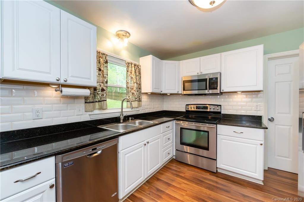 906 Falls Church Road Charlotte, NC 28270 - Photo 18 of 48 Gallery Image 18