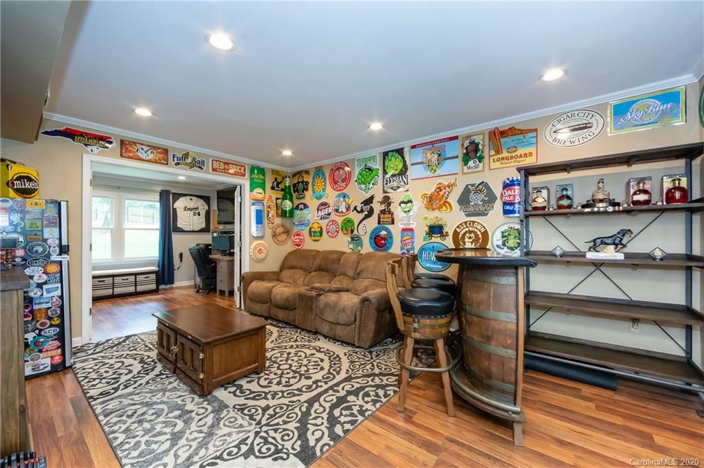 906 Falls Church Road Charlotte, NC 28270 - Photo 24 of 48 Gallery Image 24