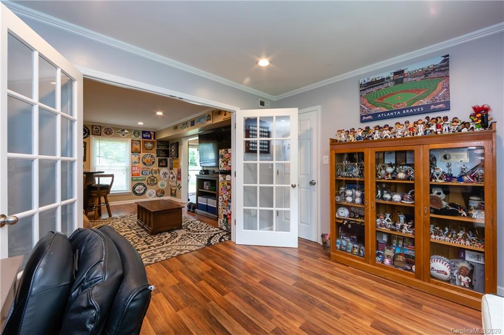 906 Falls Church Road Charlotte, NC 28270 - Photo 27 of 48 Gallery Image 27