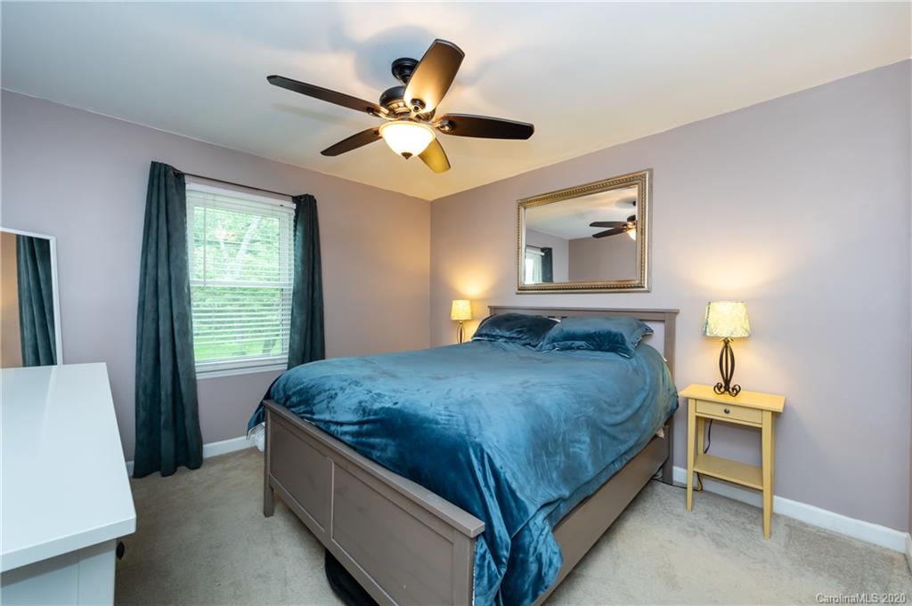 906 Falls Church Road Charlotte, NC 28270 - Photo 33 of 48 Gallery Image 33