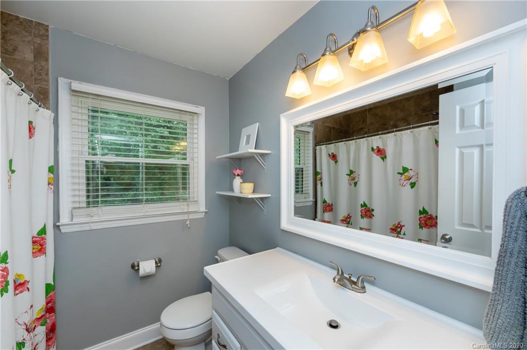 906 Falls Church Road Charlotte, NC 28270 - Photo 37 of 48 Gallery Image 37