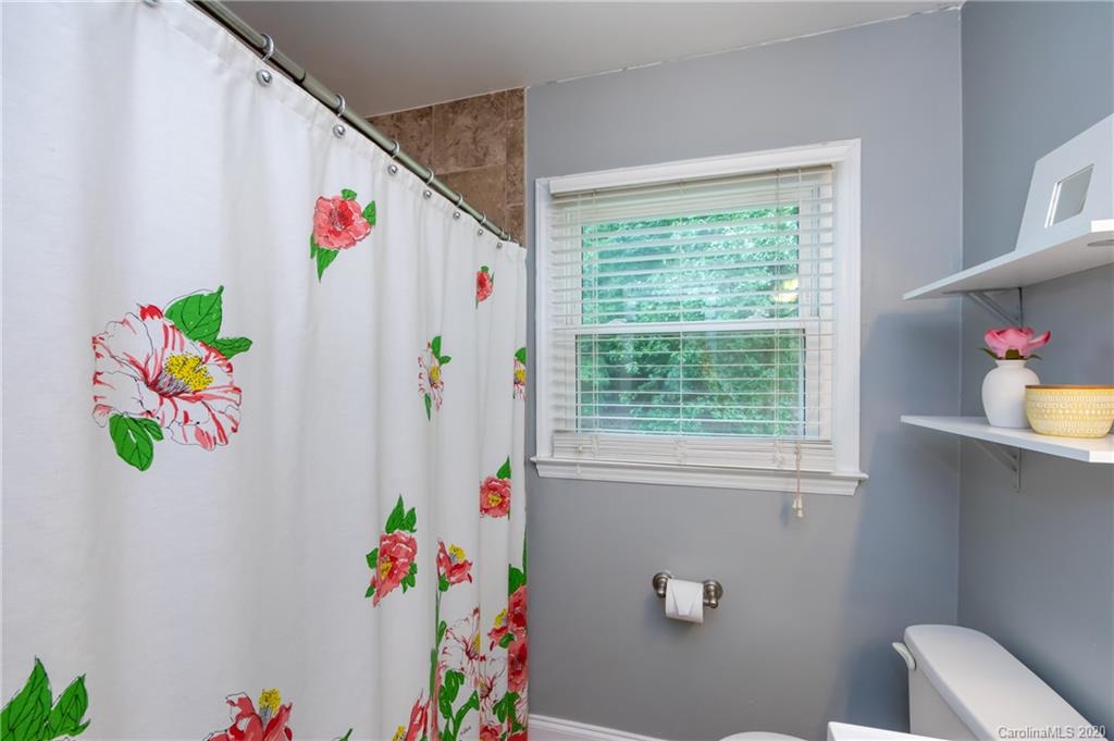 906 Falls Church Road Charlotte, NC 28270 - Photo 38 of 48 Gallery Image 38