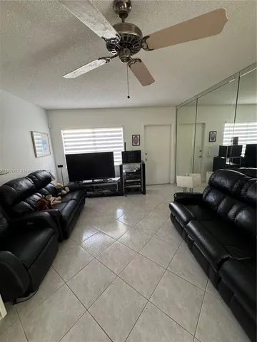 $215,000 | 1501 Arthur Street, Unit 1, Hollywood, FL 33020