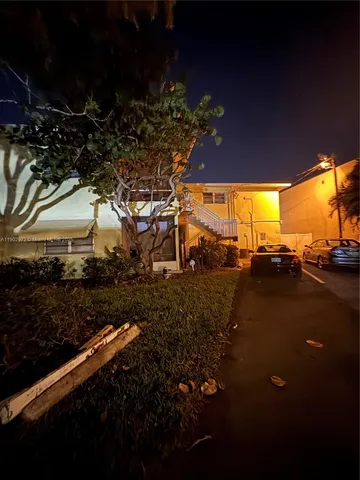 $215,000 | 1501 Arthur Street, Unit 1, Hollywood, FL 33020