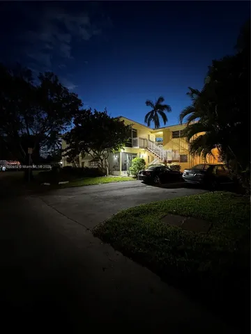 $215,000 | 1501 Arthur Street, Unit 1, Hollywood, FL 33020