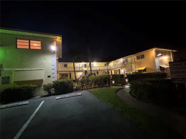 $215,000 | 1501 Arthur Street, Unit 1, Hollywood, FL 33020