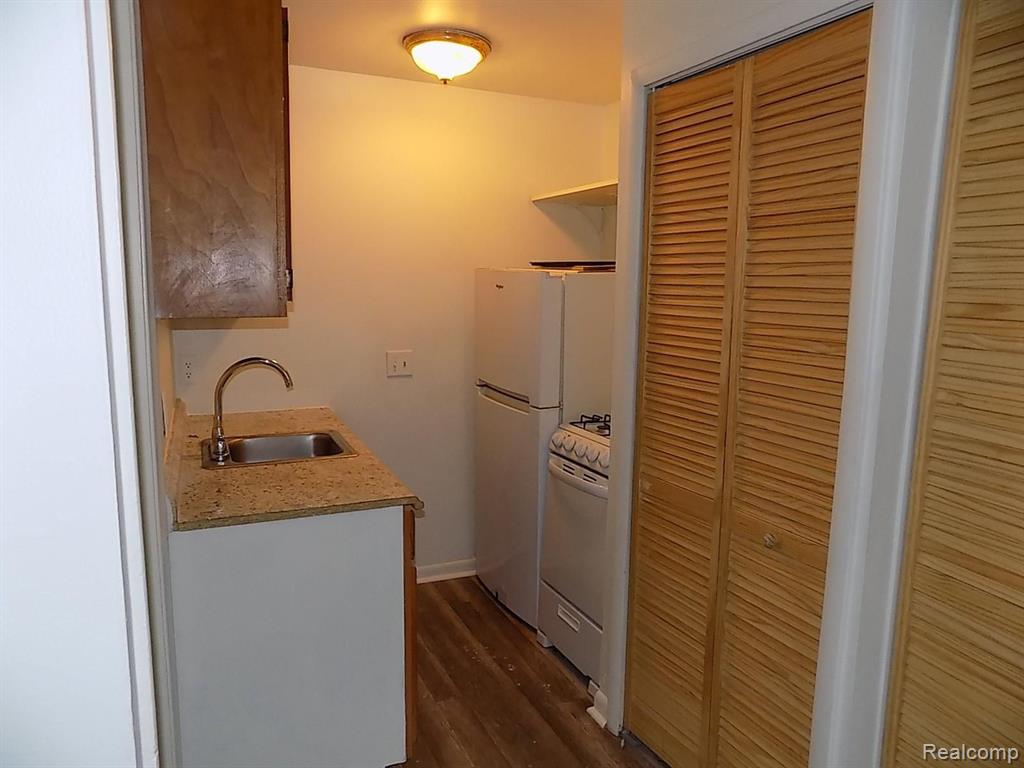 31715 West 9 Mile Road, Unit 5 Farmington, MI 48336 - Photo 8 of 10