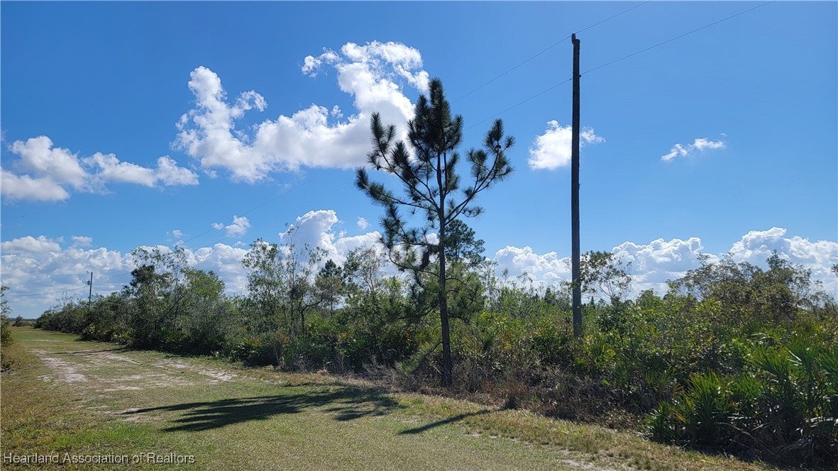 1061 Riding Drive Lorida, FL 33857 - Photo 16 of 21 Gallery Image 16