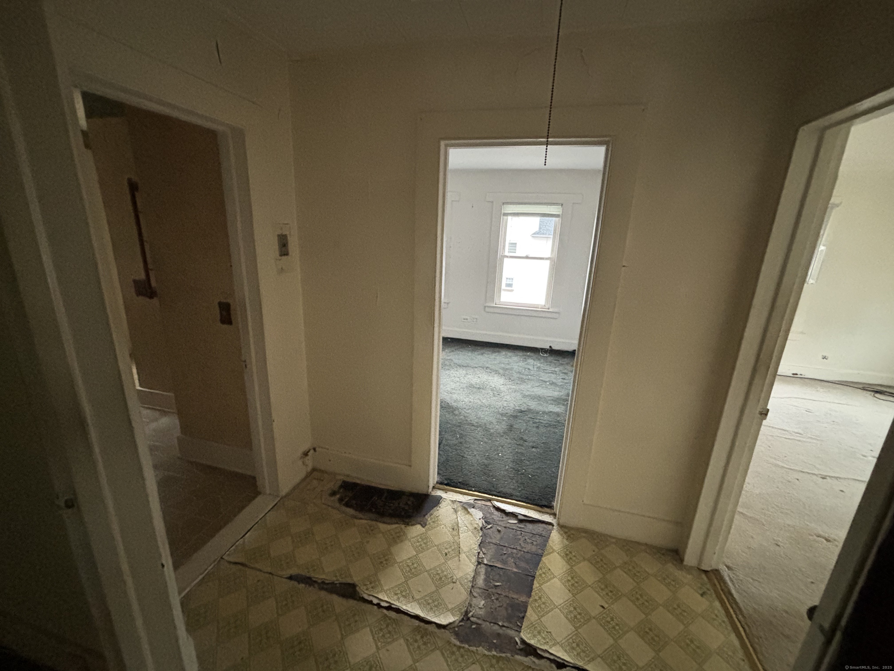 25 Clinton Avenue Middletown, CT 06457 - Photo 20 of 31 a view of a room with door