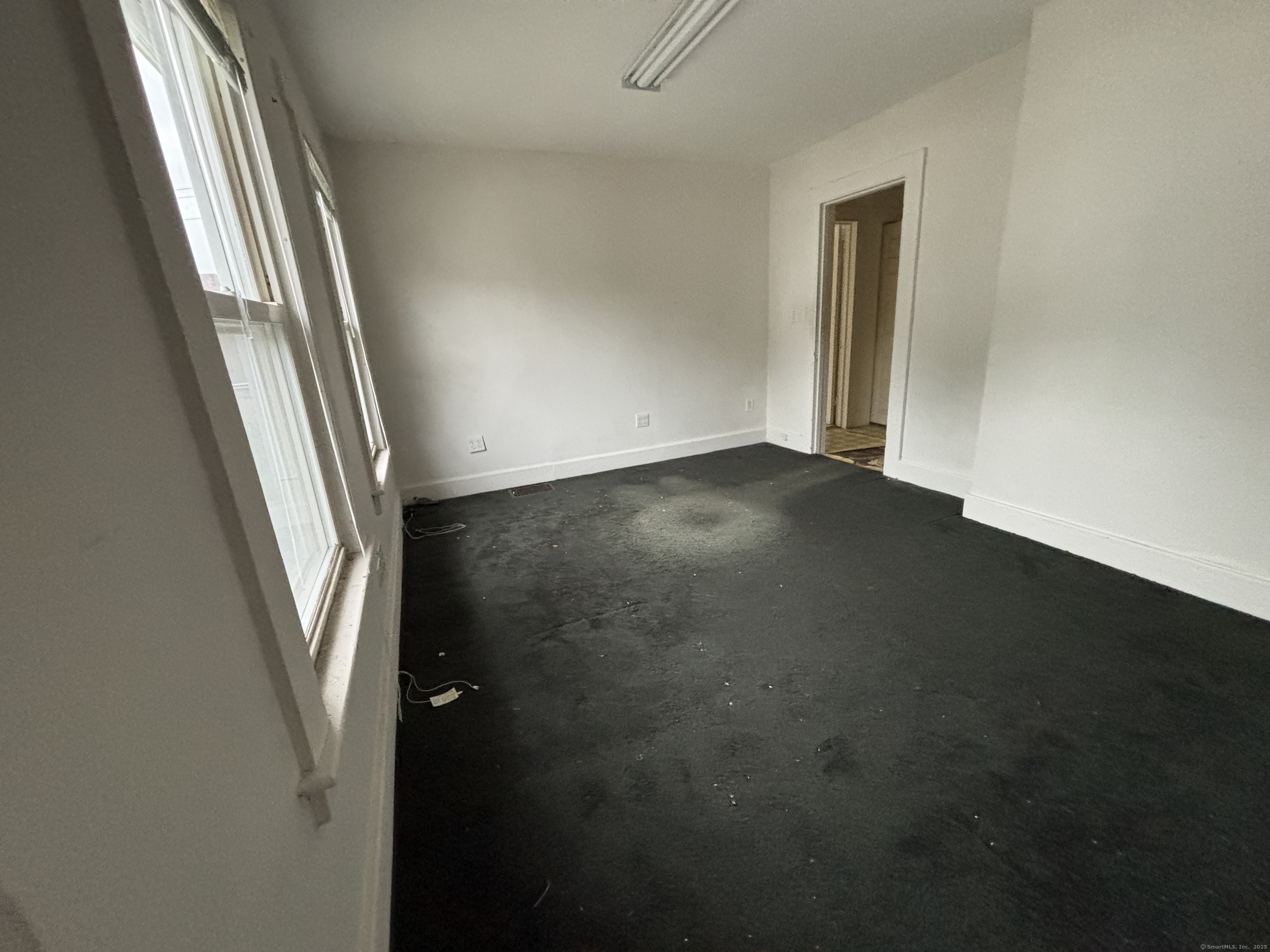 25 Clinton Avenue Middletown, CT 06457 - Photo 21 of 31 a view of a small space