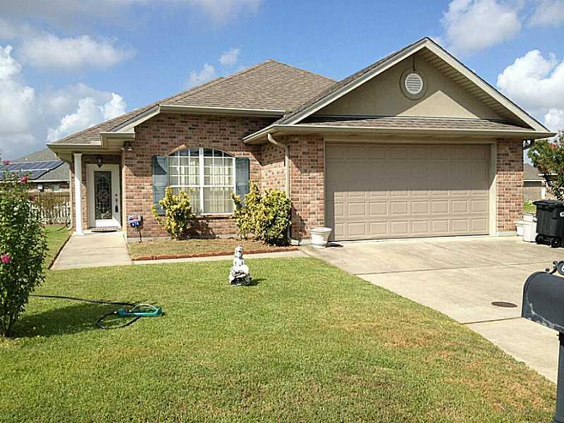 678 Rue Saint Michael Gretna, LA 70056 - Photo 1 of 20