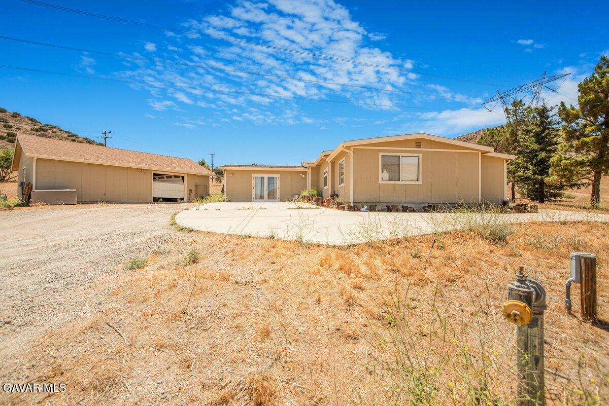 809 Berncastle Road Acton, CA 93510 - Photo 3 of 33 029-JTG4511
