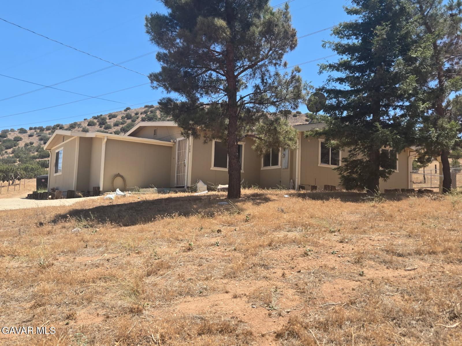 809 Berncastle Road Acton, CA 93510 - Photo 8 of 33 809 Berncastle Road Photo