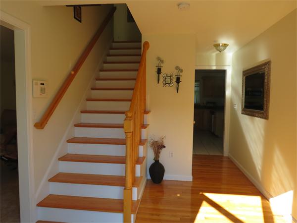 18 Ruth Circle Haverhill, MA 01832 - Photo 8 of 12 Gallery Image 8