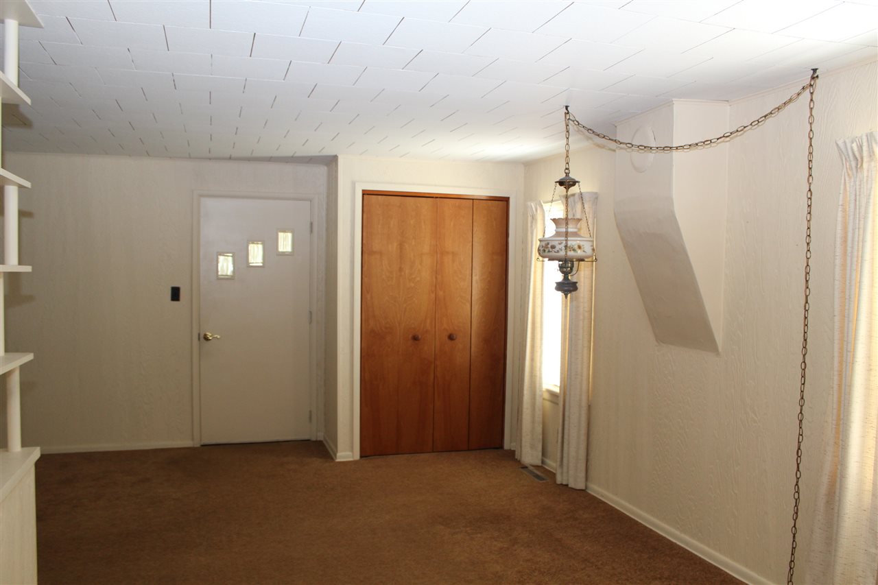 1404 Wooster Road Winona Lake, IN 46590 - Photo 6 of 29 Gallery Image 6