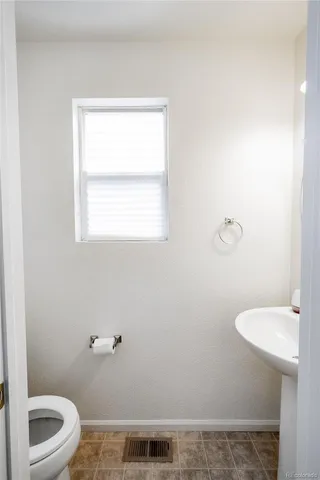 a view of utility room