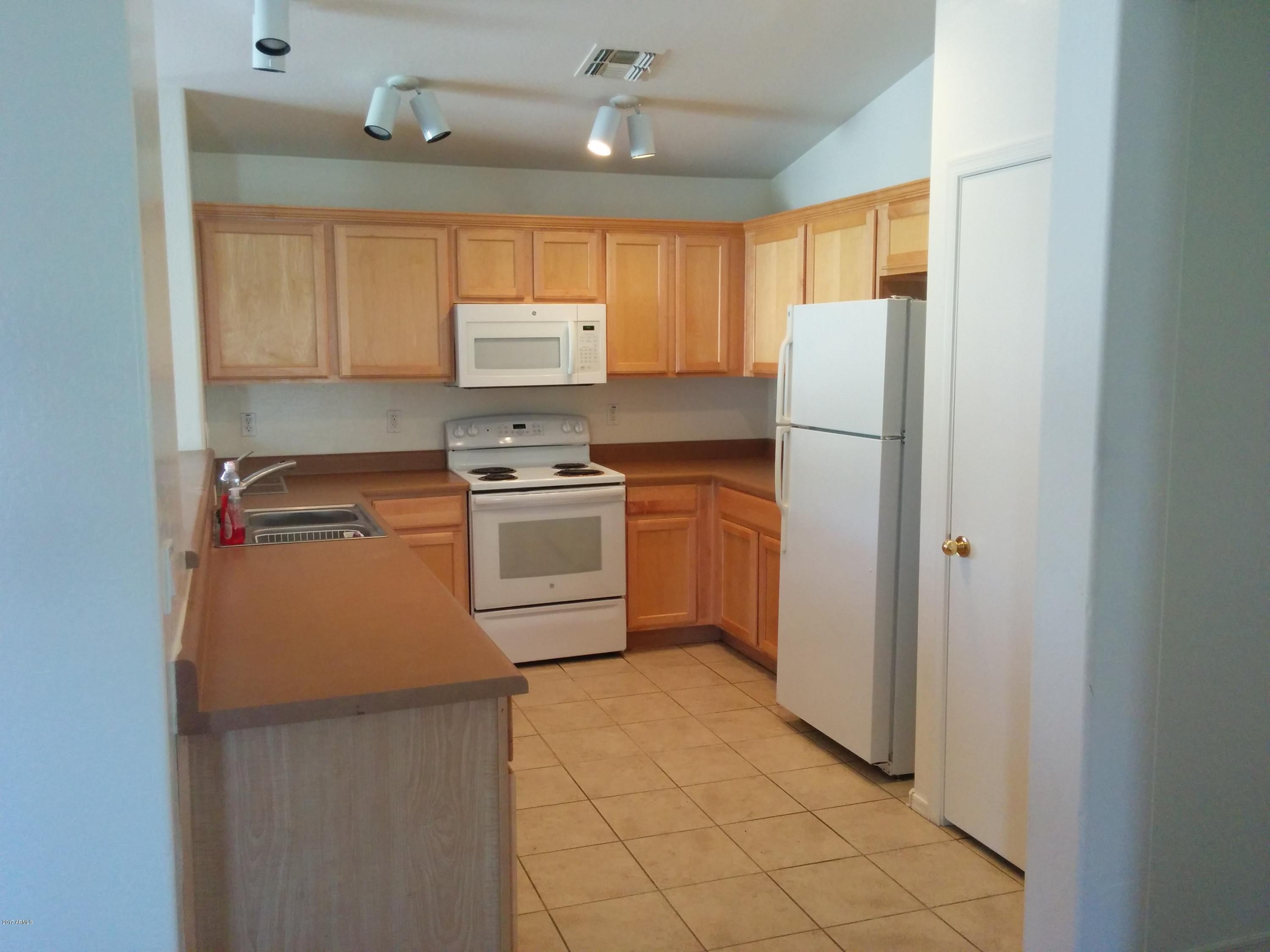 45060 Portabello Road Maricopa, AZ 85139 - Photo 12 of 29 Kitchen