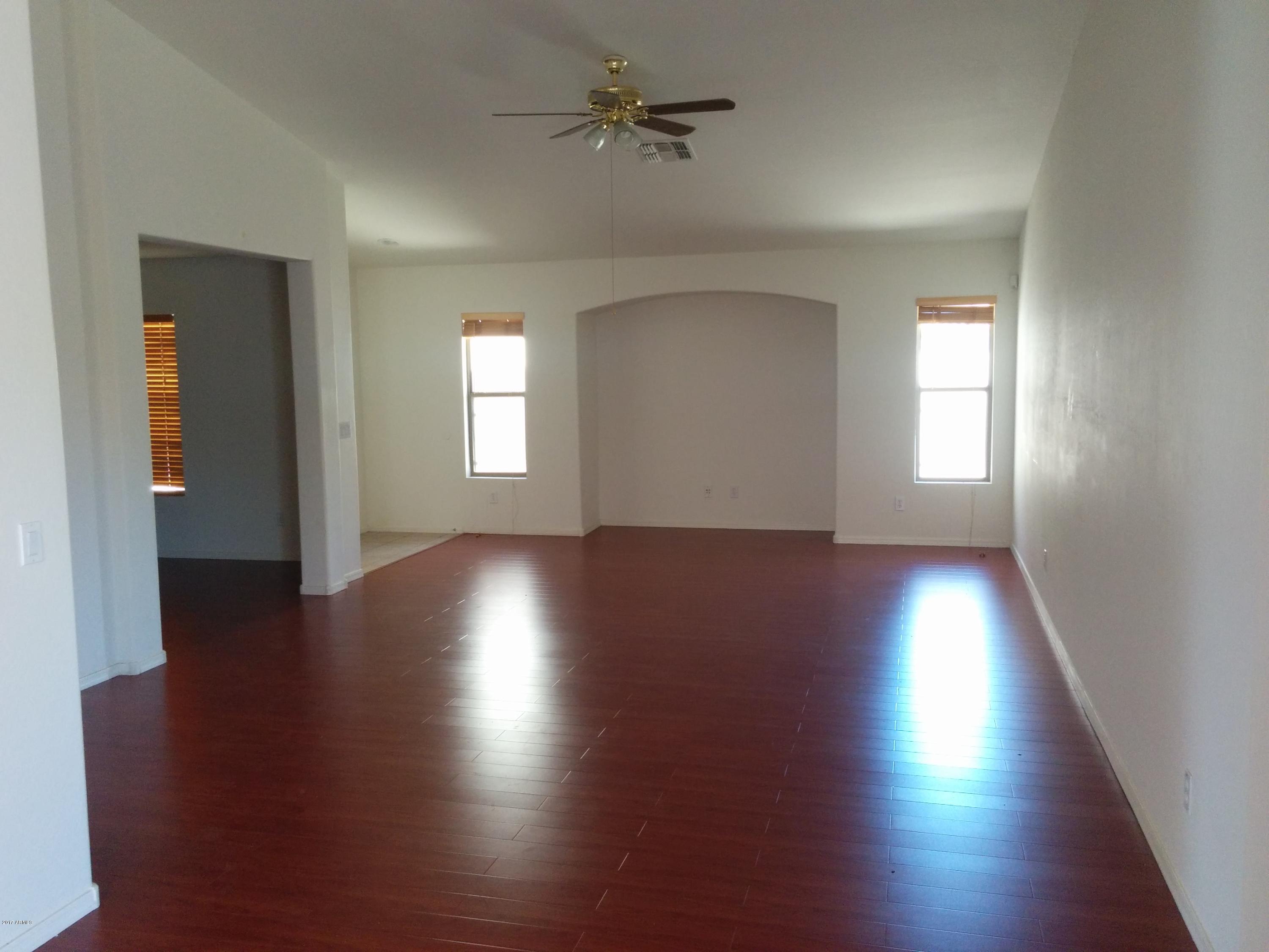 45060 Portabello Road Maricopa, AZ 85139 - Photo 4 of 29 Living Room