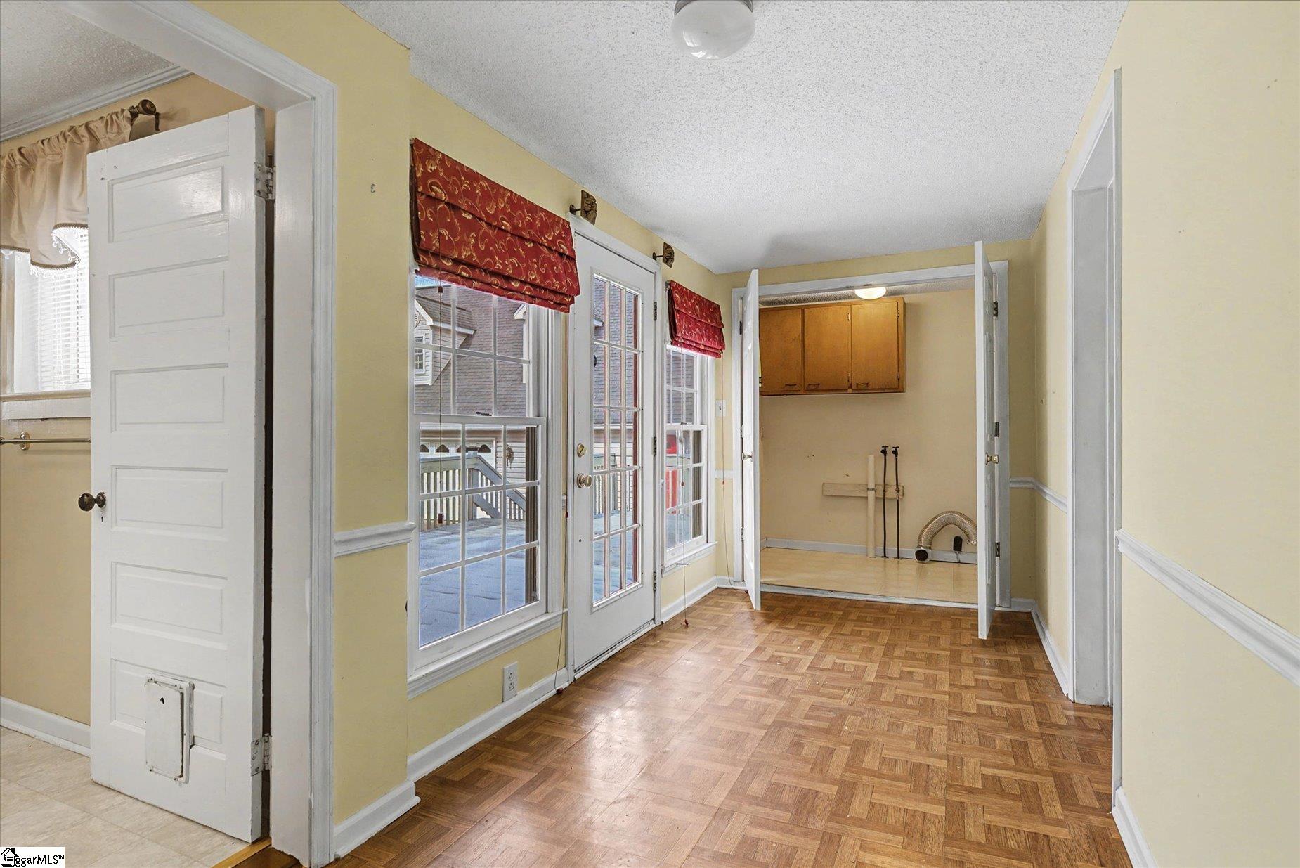 302 West Hampton Avenue Honea Path, SC 29654 - Photo 11 of 44