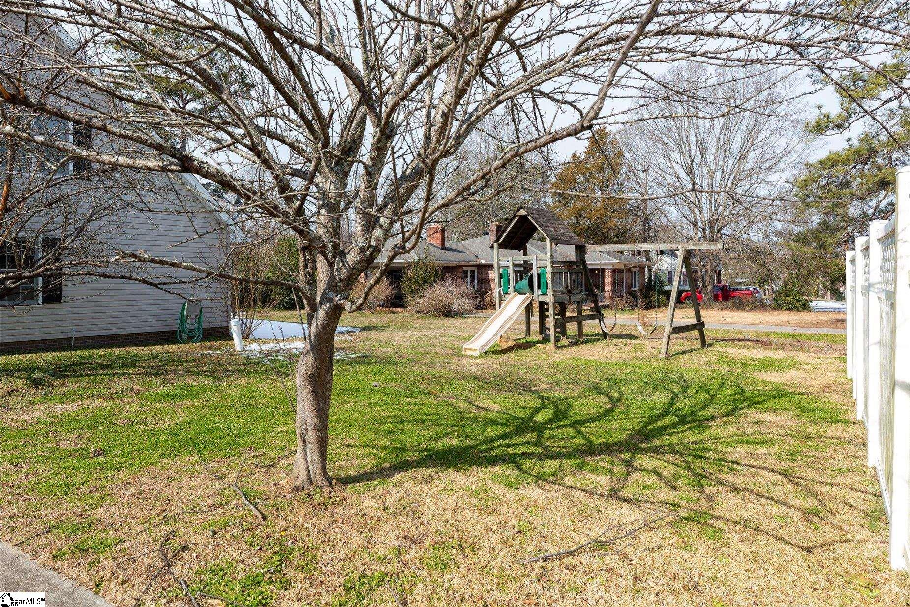 302 West Hampton Avenue Honea Path, SC 29654 - Photo 25 of 44