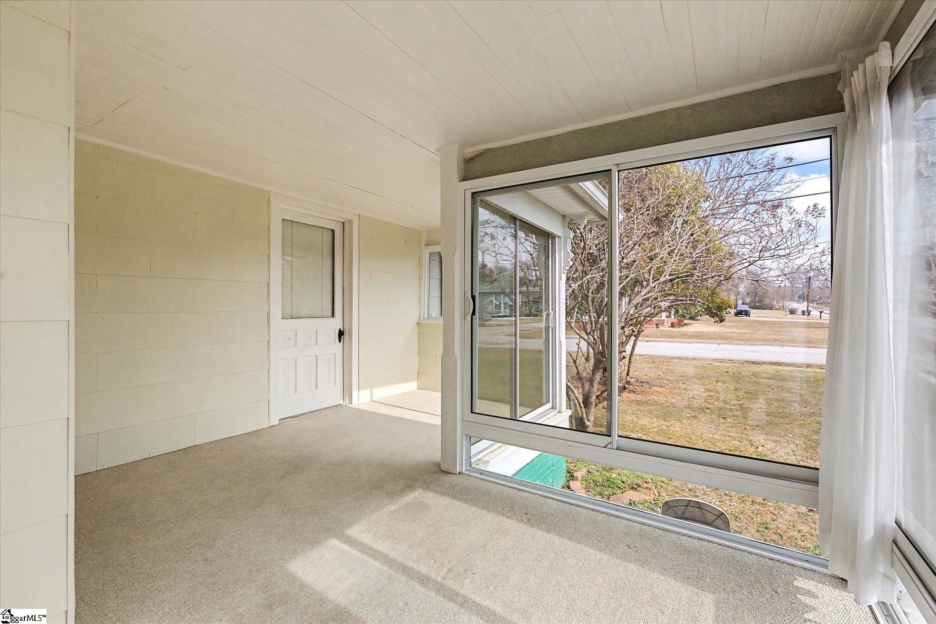 302 West Hampton Avenue Honea Path, SC 29654 - Photo 32 of 44