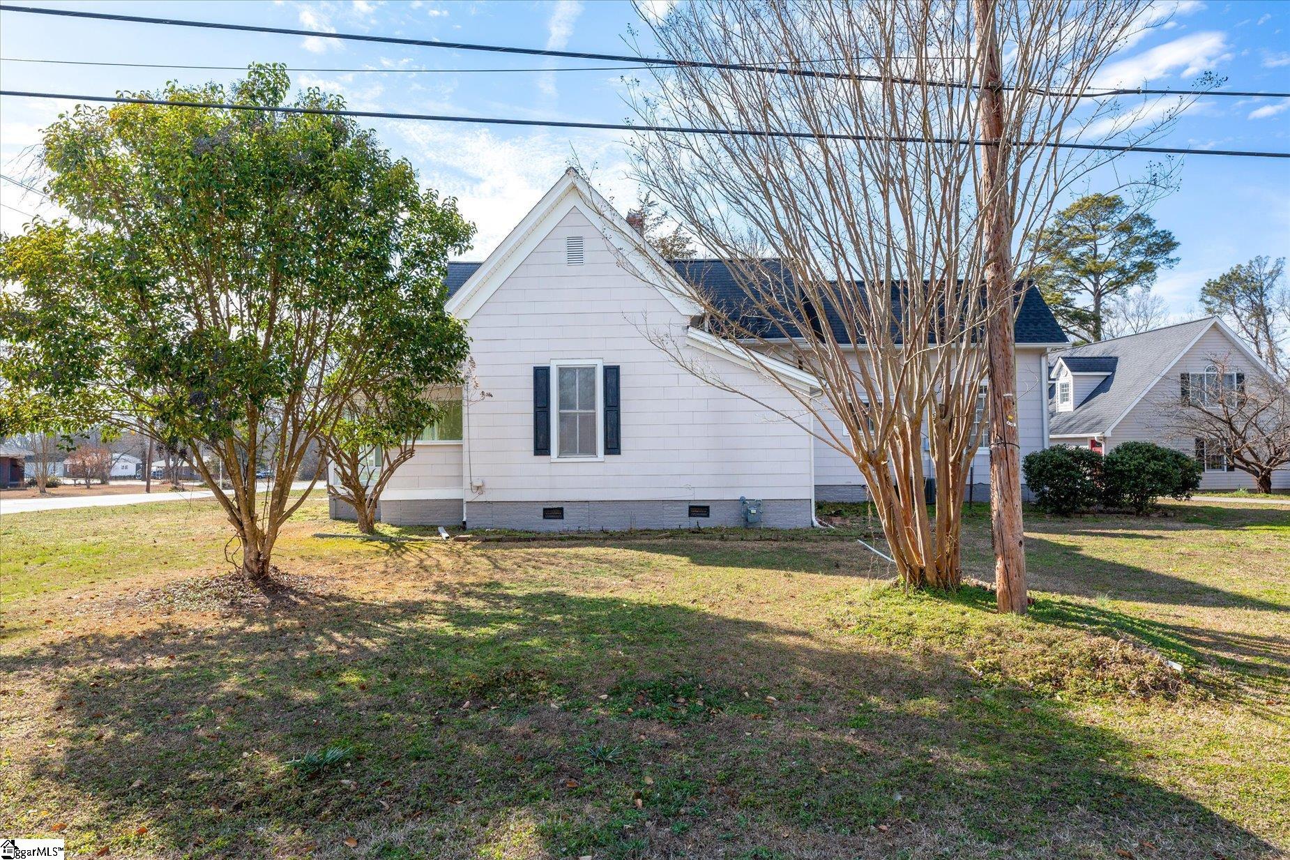 302 West Hampton Avenue Honea Path, SC 29654 - Photo 36 of 44